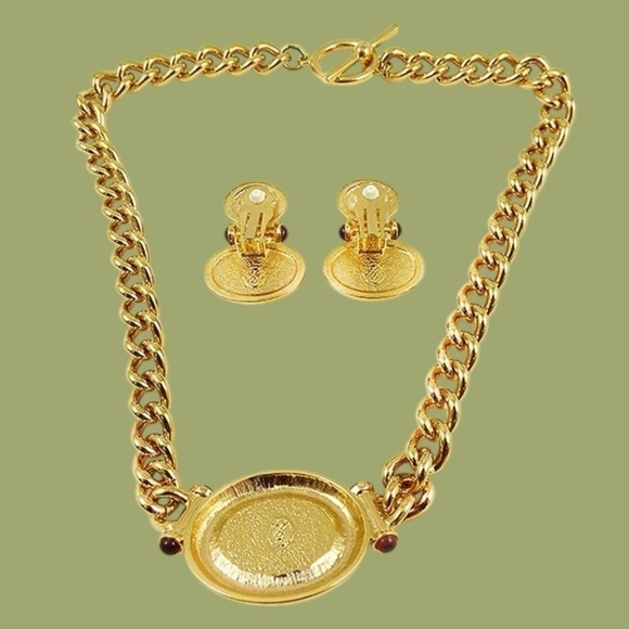 Authentic Vintage Elizabeth Taylor for Avon “Taylored for Style” Garden Party - Picture 3 of 5